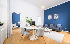 Apartement In Der Stadt